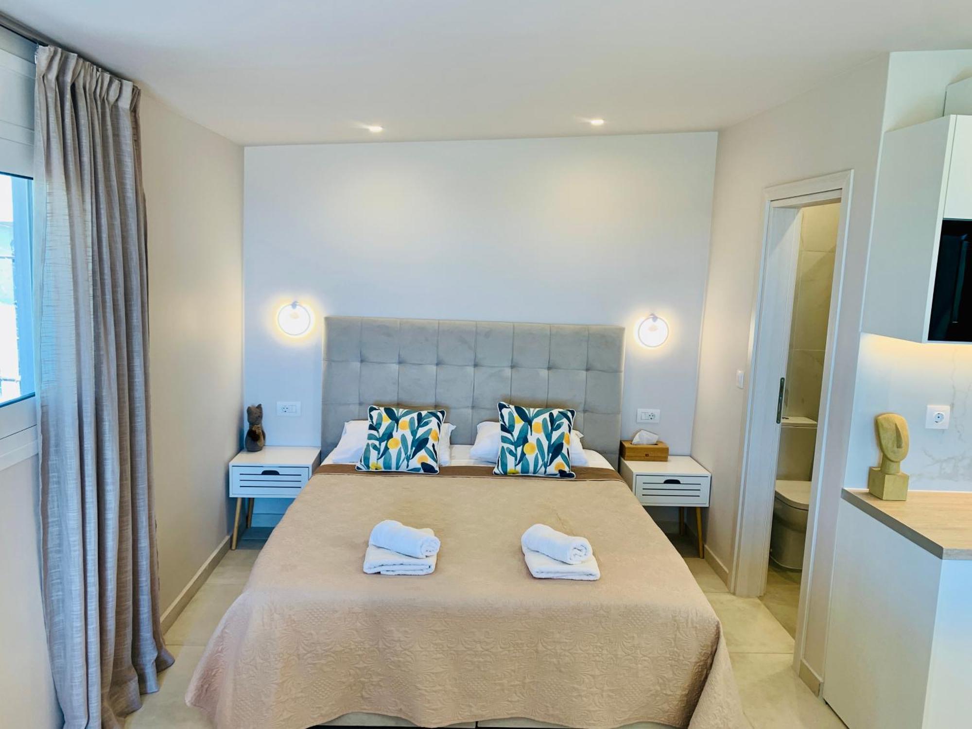 Thelfi Luxury Studio In Attica - Close To Varkiza Beach - Sea View Vári Exteriör bild