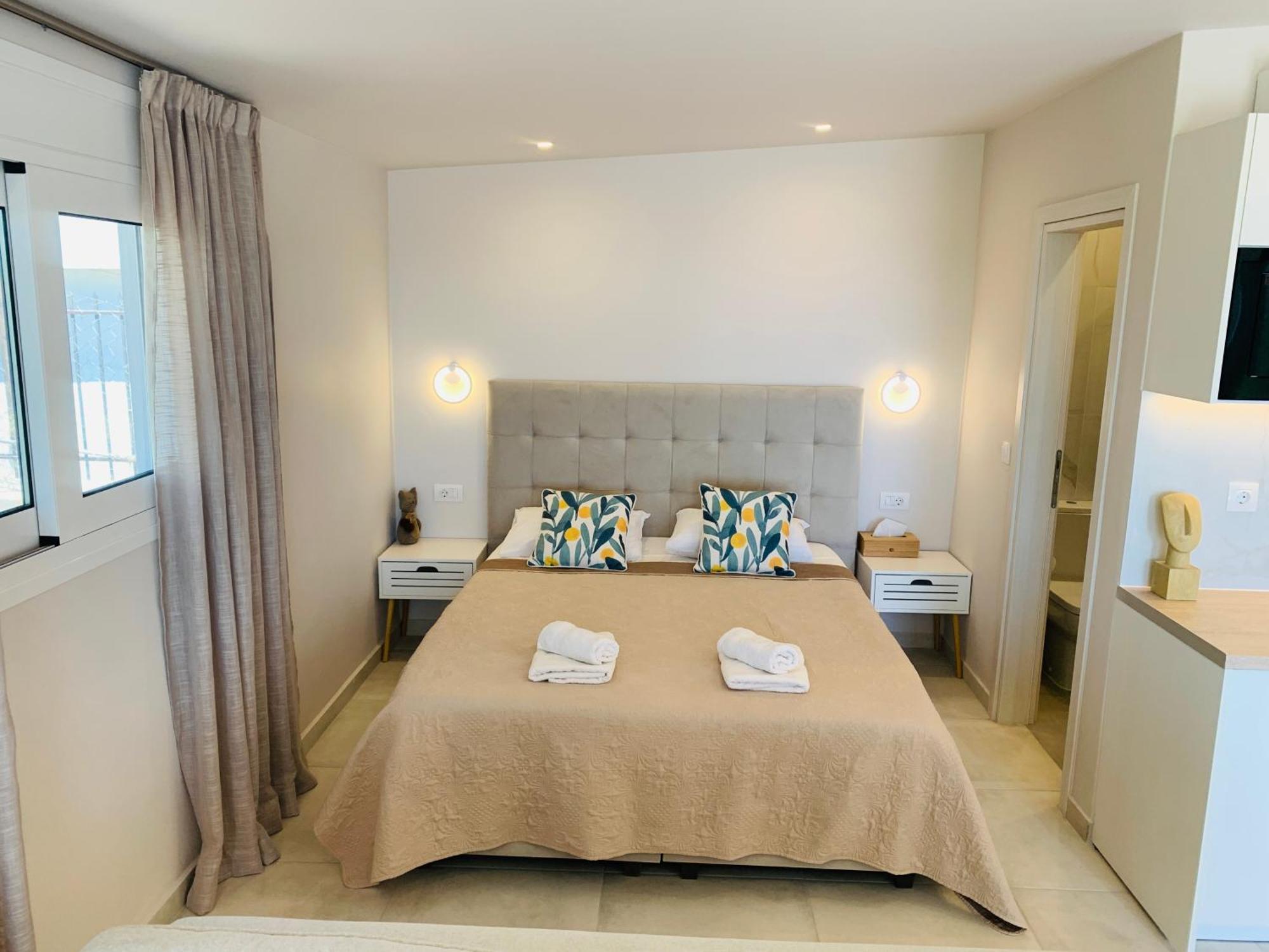 Thelfi Luxury Studio In Attica - Close To Varkiza Beach - Sea View Vári Exteriör bild